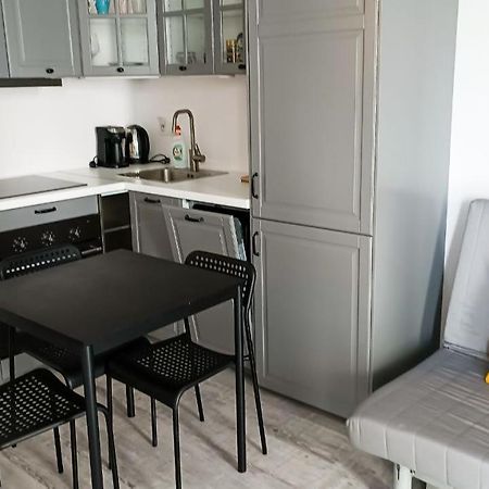 Przytulna Kawalerka Niedaleko Centrum Warszawy Warsaw Ngoại thất bức ảnh